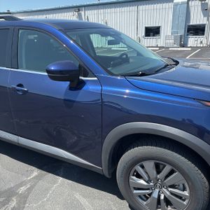 صورة مصغرة 13 لـ 2025 Nissan PATHFINDER SV