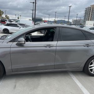 FORD FUSION SE - 4