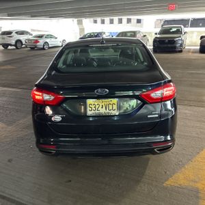 FORD FUSION SE - 7