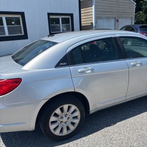 2011 Chrysler 200 LX 照片 9