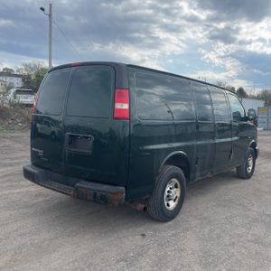 CHEVROLET EXPRESS 2500 - 8