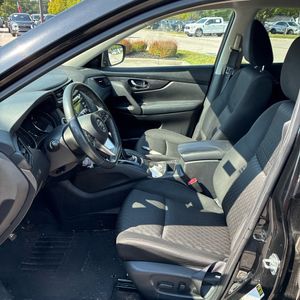 2017 Nissan ROGUE SV — фото 30