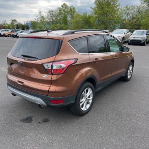 FORD ESCAPE SE - 8