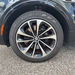 صورة 17 لـ 2019 Bentley BENTAYGA V8