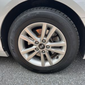 2015 Hyundai SONATA SE — миниатюра 20