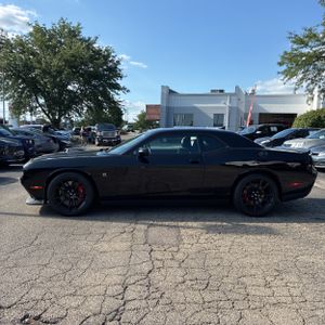 صورة 3 لـ 2023 Dodge CHALLENGER R/T SCAT PACK
