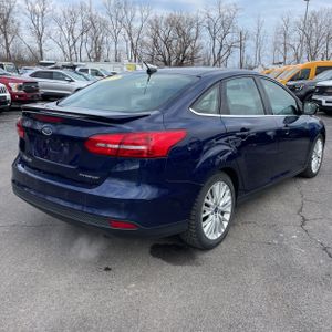 FORD FOCUS TITANIUM - 8