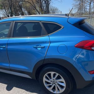 HYUNDAI TUCSON SE - 6
