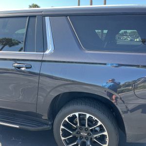 CHEVROLET SUBURBAN LT - 6