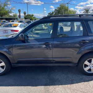 SUBARU FORESTER X - 4