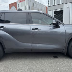 صورة مصغرة 11 لـ 2021 Toyota HIGHLANDER XLE