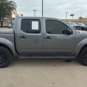 2019 Nissan FRONTIER SV — миниатюра 11