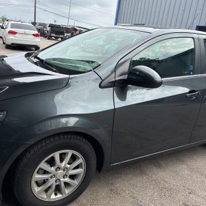 CHEVROLET SONIC LT AUTO - 2