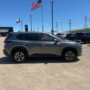 NISSAN ROGUE SV - 10