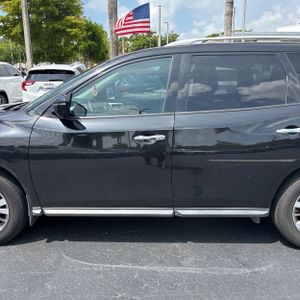 صورة 4 لـ 2017 Nissan PATHFINDER SV