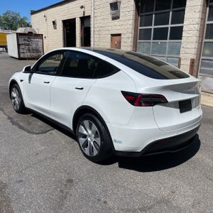 TESLA MODEL Y LONG RANGE - 5