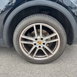 صورة مصغرة 18 لـ 2019 Porsche CAYENNE BASE