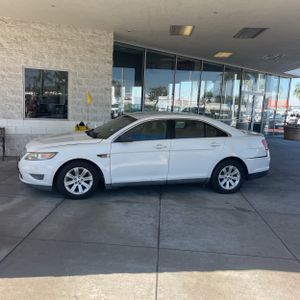 FORD TAURUS SE - 3