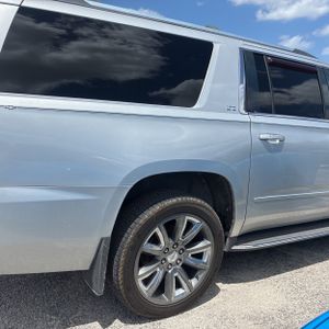 CHEVROLET SUBURBAN LTZ - 9