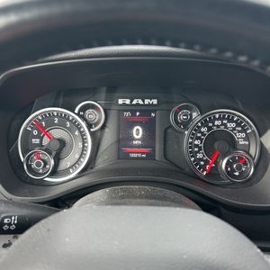 صورة مصغرة 39 لـ 2023 RAM 1500 BIG HORN