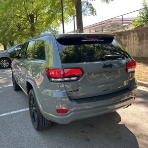 JEEP GRAND CHEROKEE LAREDO X - 4