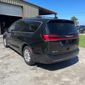 CHRYSLER PACIFICA TOURING L - 5