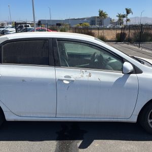 2012 Toyota COROLLA LE — миниатюра 11