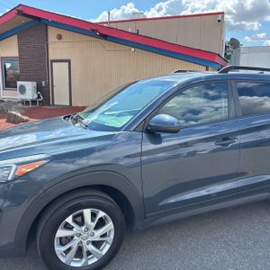 HYUNDAI TUCSON SE - 2