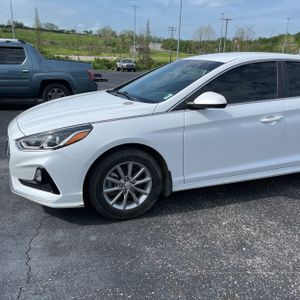 HYUNDAI SONATA SE - 2