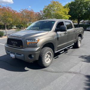 TOYOTA TUNDRA - 1