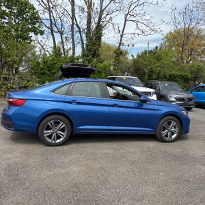 VOLKSWAGEN JETTA SE - 10