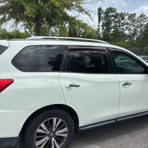 2017 Nissan PATHFINDER SV 照片 9