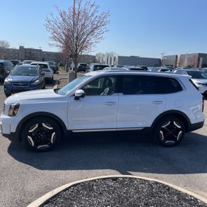 KIA TELLURIDE - 3