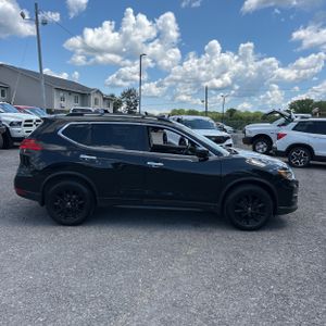 2017 Nissan ROGUE SV — фото 10