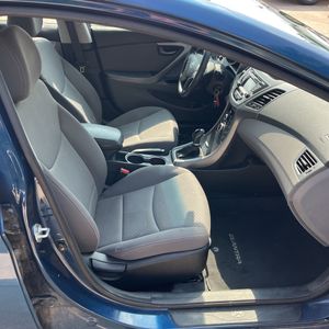 صورة مصغرة 32 لـ 2014 Hyundai ELANTRA SE