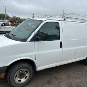 CHEVROLET EXPRESS 3500 - 2