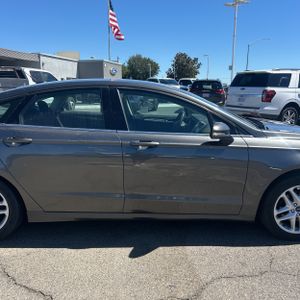 صورة مصغرة 11 لـ 2016 FORD FUSION SE