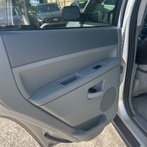 2006 JEEP GRAND CHEROKEE LAREDO — миниатюра 57