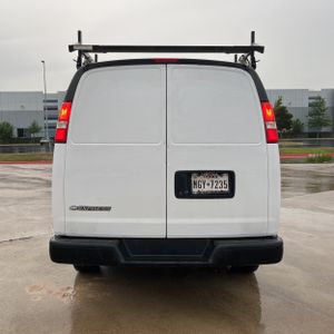 CHEVROLET EXPRESS 2500 - 7