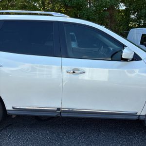 2015 Nissan PATHFINDER SL 照片 11