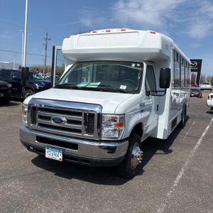 FORD E-450 CUTAWAY - 1