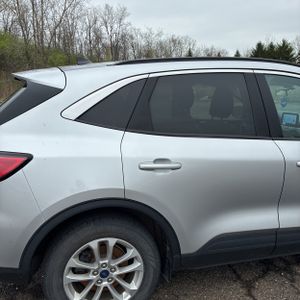 FORD ESCAPE SE - 9