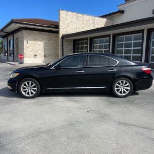 Lexus LS 460 Base - 3