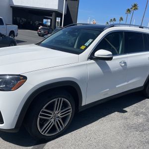 MERCEDES-BENZ GLS - 2