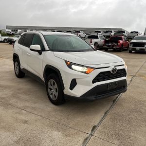 صورة مصغرة 12 لـ 2022 Toyota RAV4 LE