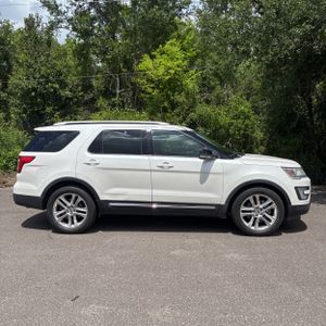 FORD EXPLORER XLT - 9