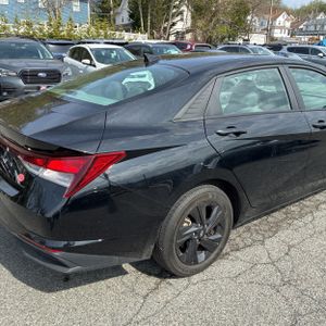 HYUNDAI ELANTRA SEL - 9