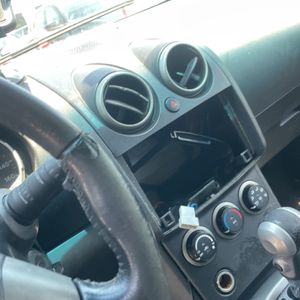 2010 Nissan ROGUE SL 照片 47