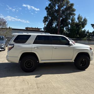 TOYOTA 4RUNNER - 10