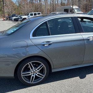 MERCEDES-BENZ E-CLASS - 9